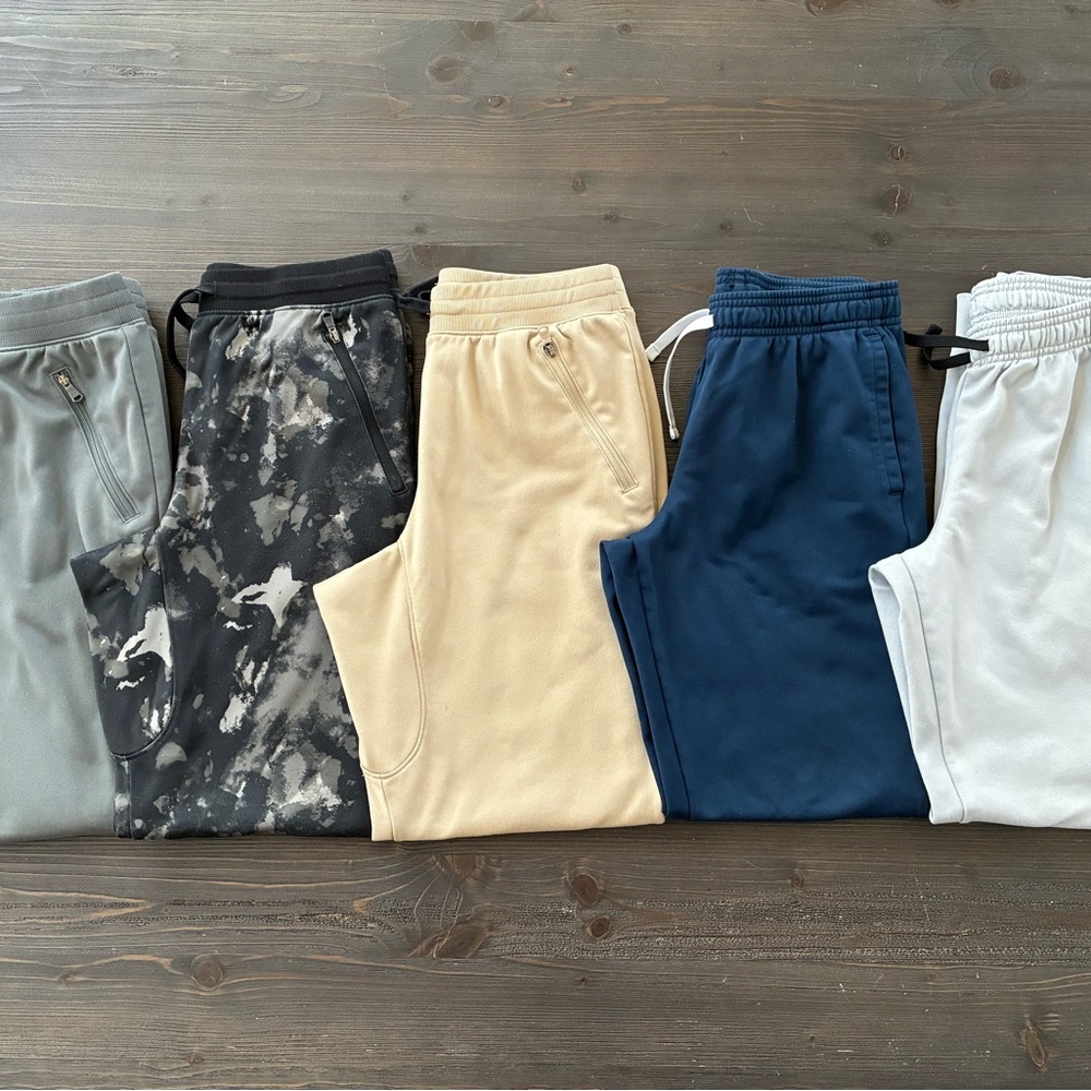 5 Under Armour Boys Large Joggers